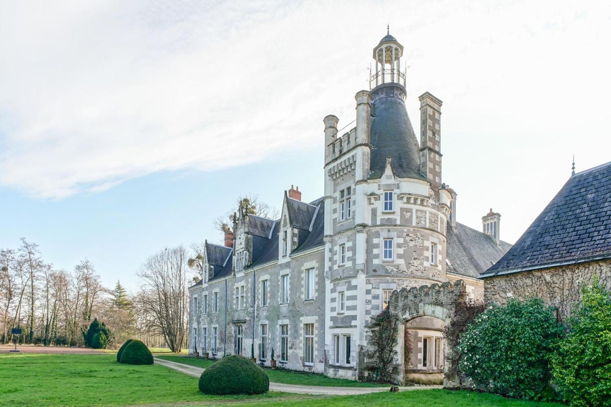 Chateau De Thouare Bagian luar foto